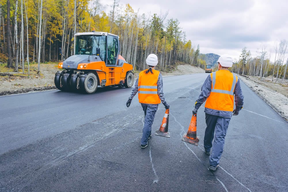 Commercial Asphalt Paving and You: How to Choose the Best Contractor
